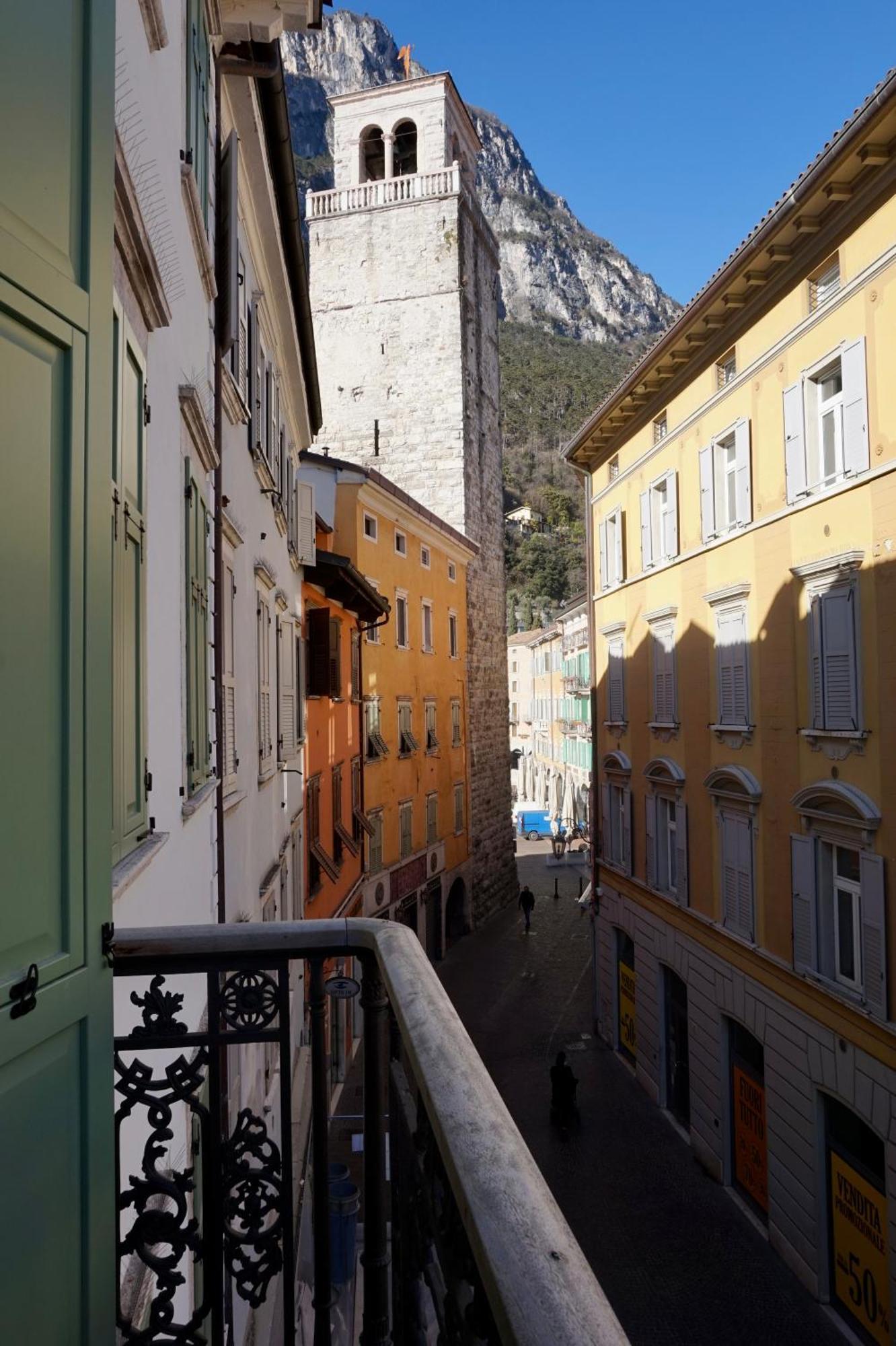 Appartamento Dolce Vita ريفا ديل غاردا المظهر الخارجي الصورة