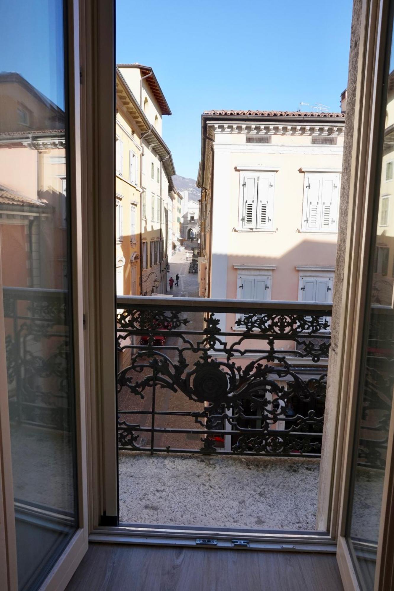 Appartamento Dolce Vita ريفا ديل غاردا المظهر الخارجي الصورة